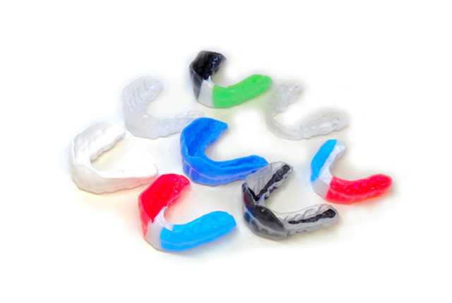 マウスピース多数色